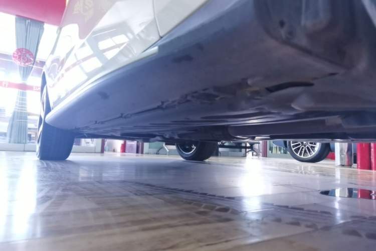 Used Mercedes-Benz GLC 2020 Facelifted GLC 300 L 4MATIC Luxury Edition Right Side Sill