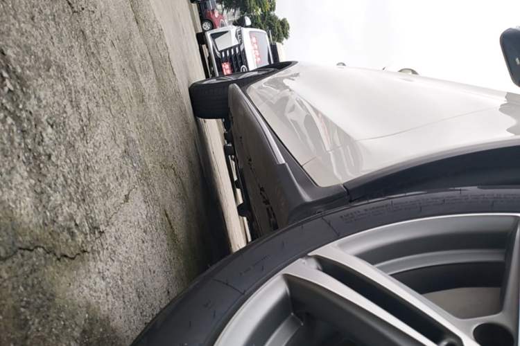 Used Mercedes-Benz GLC 2020 Facelifted GLC 260 L 4MATIC Dynamic Edition Right Side Sill