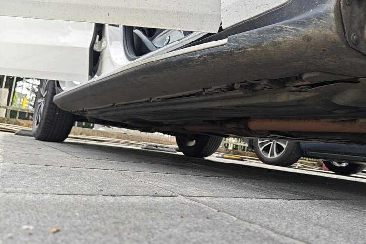 Used Mercedes-Benz GLC 2020 Facelift GLC 300 L 4MATIC Dynamic Edition Right Side Sill