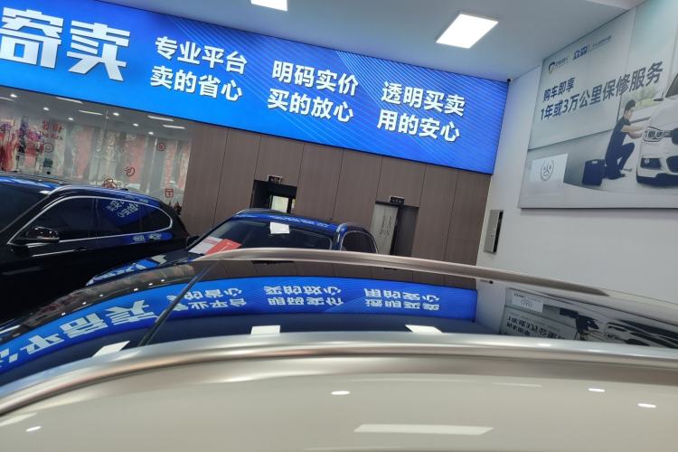 Used Mercedes-Benz GLC 2020 GLC 260 L 4MATIC Luxury Model Roof