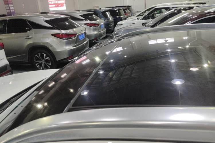 Used Mercedes-Benz GLC 2020 GLC 260 L 4MATIC Dynamic Model Roof