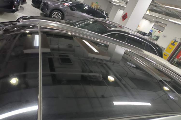 Used Mercedes-Benz GLC 2020 Facelifted GLC 260 L 4MATIC Dynamic Edition Roof