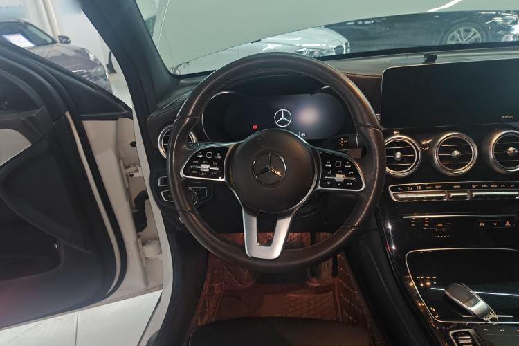 Used Mercedes-Benz GLC 2020 Facelifted GLC 260 L 4MATIC Dynamic Edition Steering Wheel