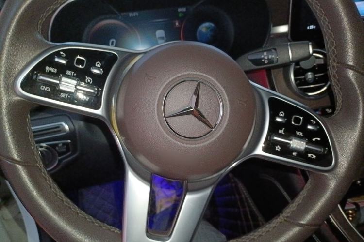 Used Mercedes-Benz GLC 2020 Facelift GLC 260 L 4MATIC Luxury Edition Steering Wheel