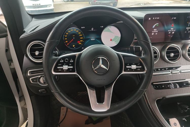 Used Mercedes-Benz GLC 2020 Facelift GLC 260 L 4MATIC Luxury Edition Steering Wheel