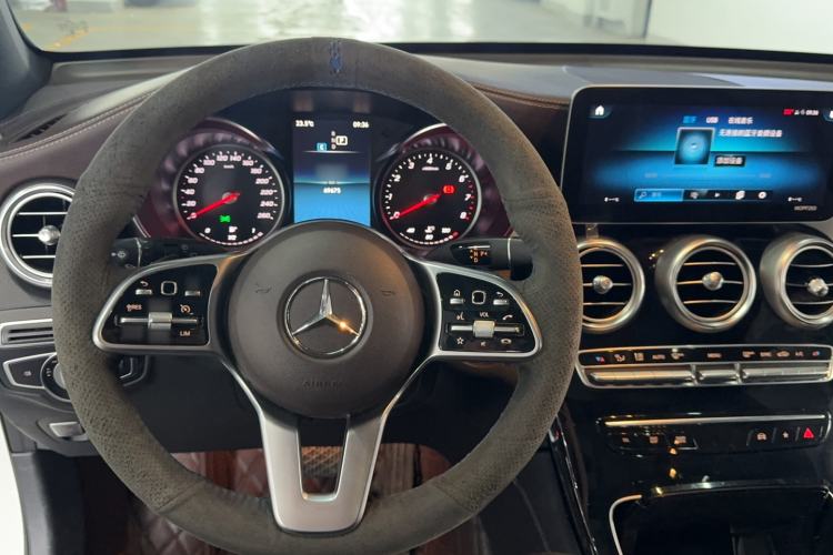 Used Mercedes-Benz GLC 2020 GLC 260 L 4MATIC Dynamic Model Steering Wheel