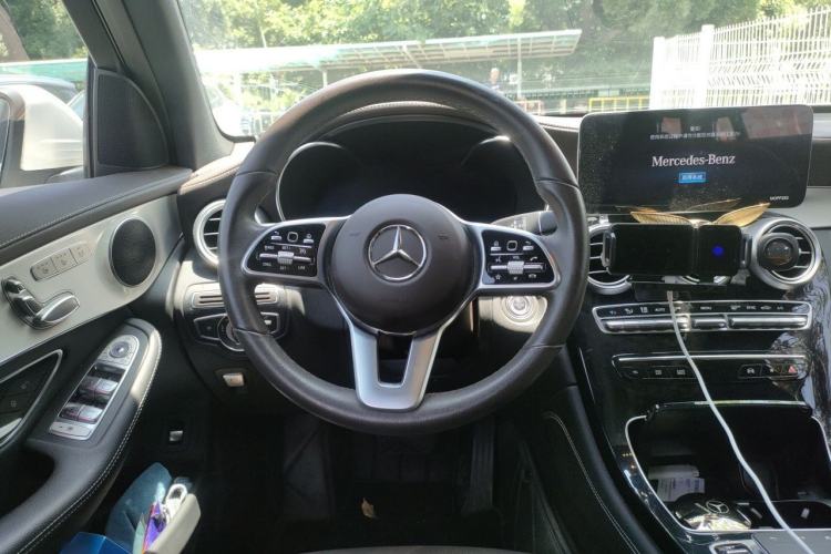 Used Mercedes-Benz GLC 2020 GLC 260 L 4MATIC Dynamic Model Steering Wheel