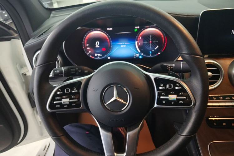 Used Mercedes-Benz GLC 2020 Facelift GLC 260 L 4MATIC Luxury Edition Steering Wheel