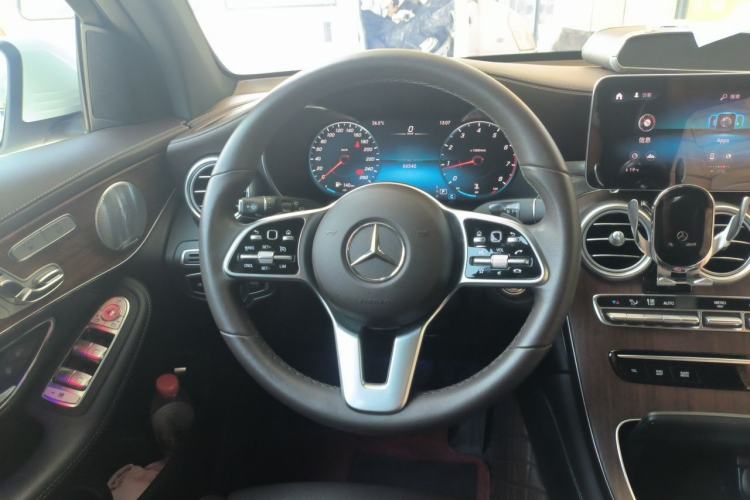 Used Mercedes-Benz GLC 2020 GLC 300 L 4MATIC Luxury Model Steering Wheel