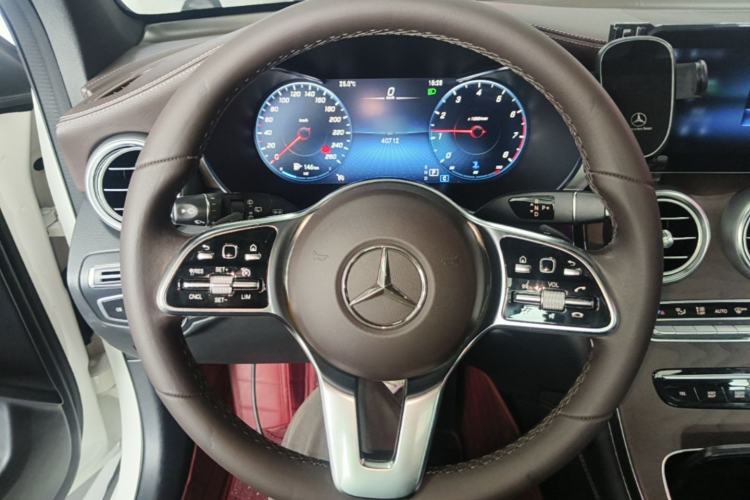 Used Mercedes-Benz GLC 2020 GLC 260 L 4MATIC Luxury Model Steering Wheel