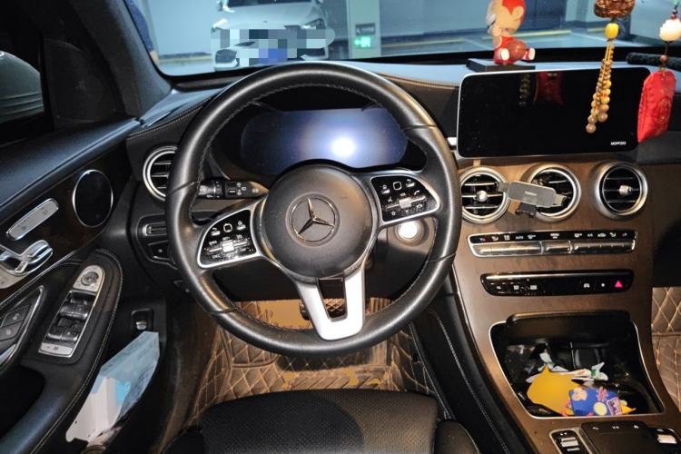 Used Mercedes-Benz GLC 2020 Facelift GLC 300 L 4MATIC Dynamic Edition Steering Wheel