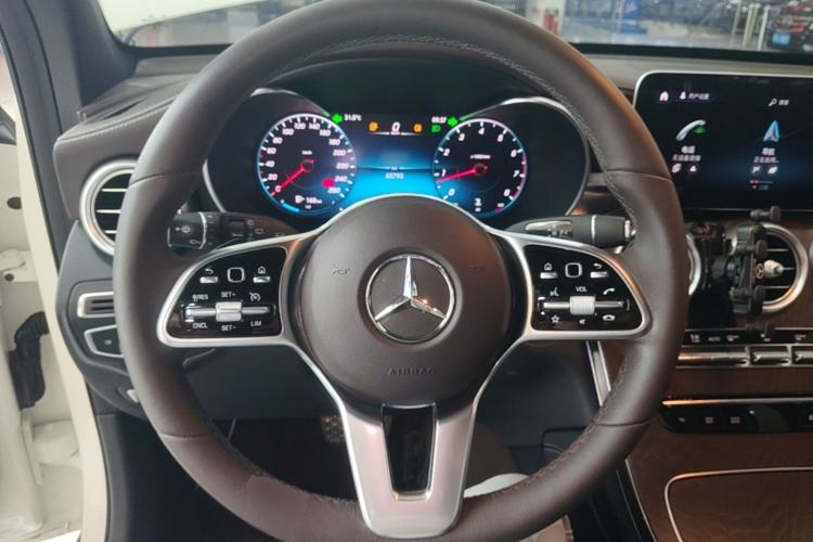Used Mercedes-Benz GLC 2020 Facelift GLC 300 L 4MATIC Dynamic Edition Steering Wheel