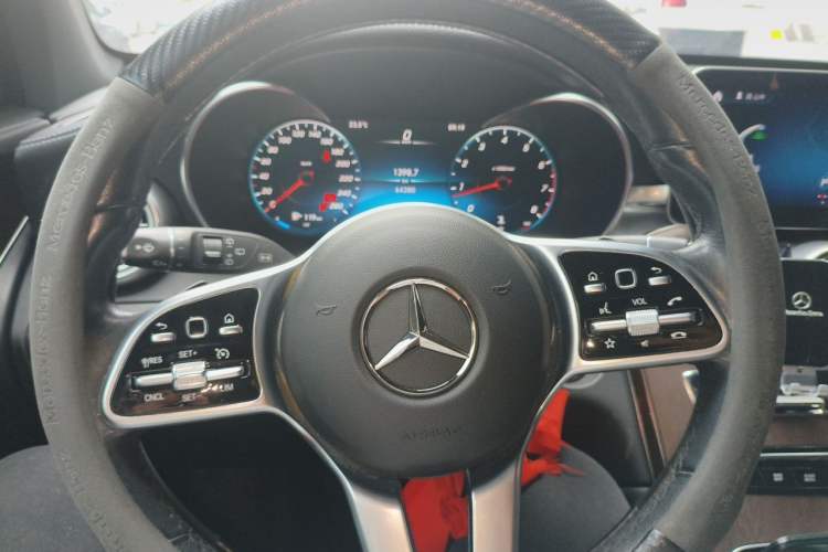Used Mercedes-Benz GLC 2020 Facelift GLC 300 L 4MATIC Dynamic Edition Steering Wheel