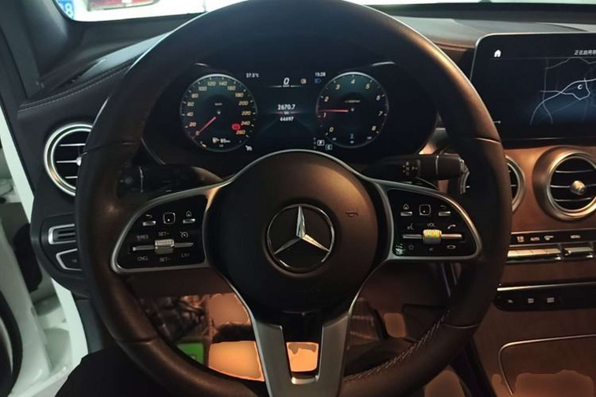 Used Mercedes-Benz GLC 2020 Facelift GLC 260 L 4MATIC Luxury Edition Steering Wheel