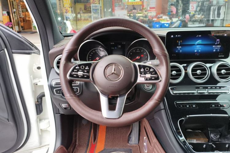 Used Mercedes-Benz GLC 2020 GLC 260 L 4MATIC Dynamic Model Steering Wheel