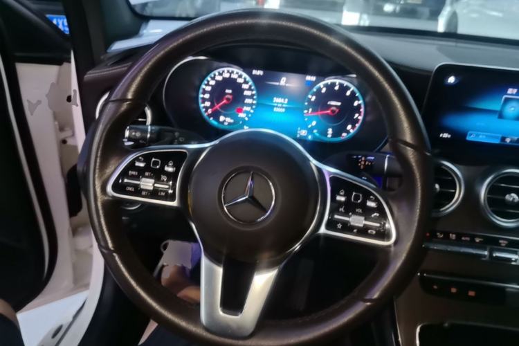 Used Mercedes-Benz GLC 2020 Facelifted GLC 300 L 4MATIC AMG-Line Steering Wheel