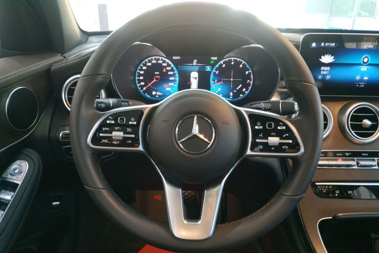 Used Mercedes-Benz GLC 2020 GLC 300 L 4MATIC Dynamic Edition Steering Wheel