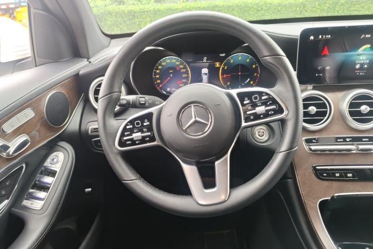 Used Mercedes-Benz GLC 2020 Facelift GLC 260 L 4MATIC Luxury Edition Steering Wheel