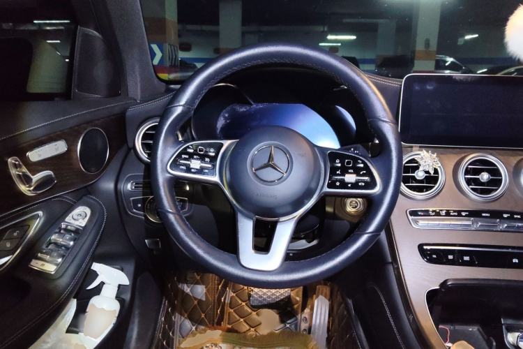 Used Mercedes-Benz GLC 2020 GLC 260 L 4MATIC Luxury Model Steering Wheel