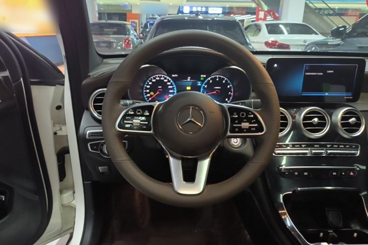 Used Mercedes-Benz GLC 2020 Facelifted GLC 260 L 4MATIC Dynamic Edition Steering Wheel