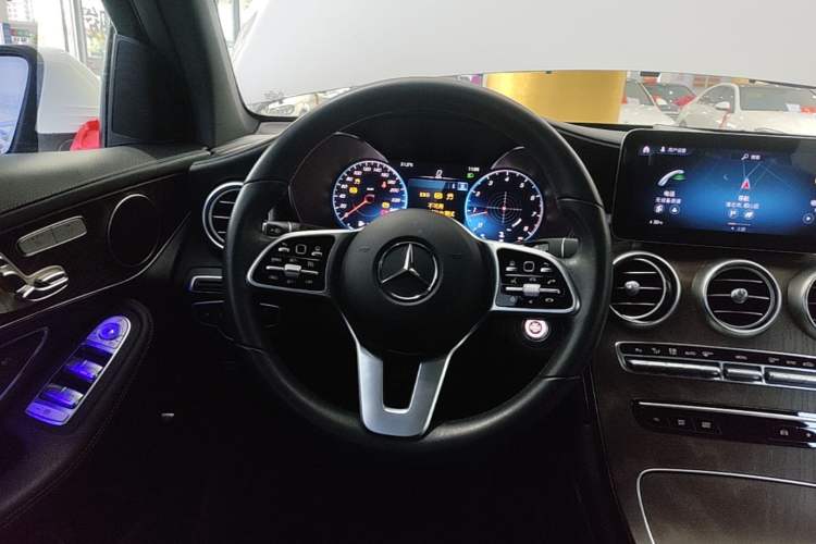 Used Mercedes-Benz GLC 2020 GLC 300 L 4MATIC Dynamic Edition Steering Wheel