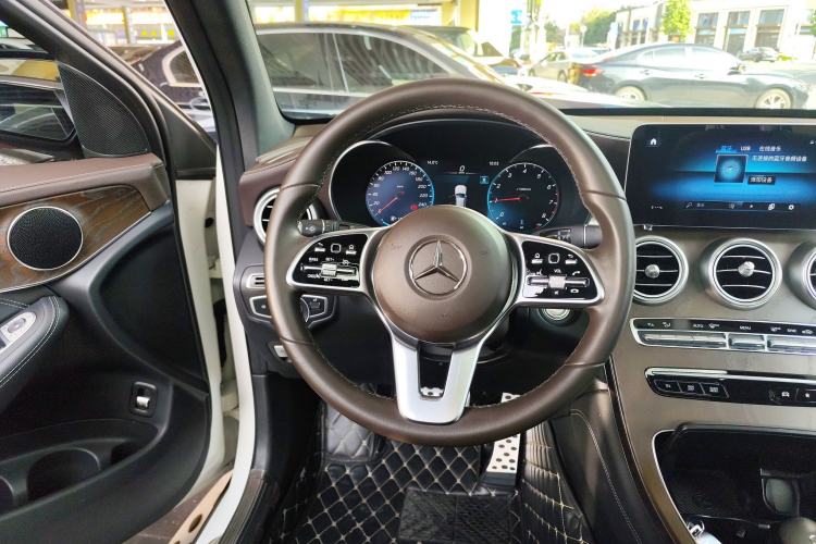 Used Mercedes-Benz GLC 2020 GLC 300 L 4MATIC Dynamic Edition Steering Wheel