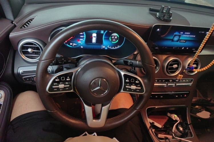 Used Mercedes-Benz GLC 2020 Facelift GLC 260 L 4MATIC Luxury Edition Steering Wheel