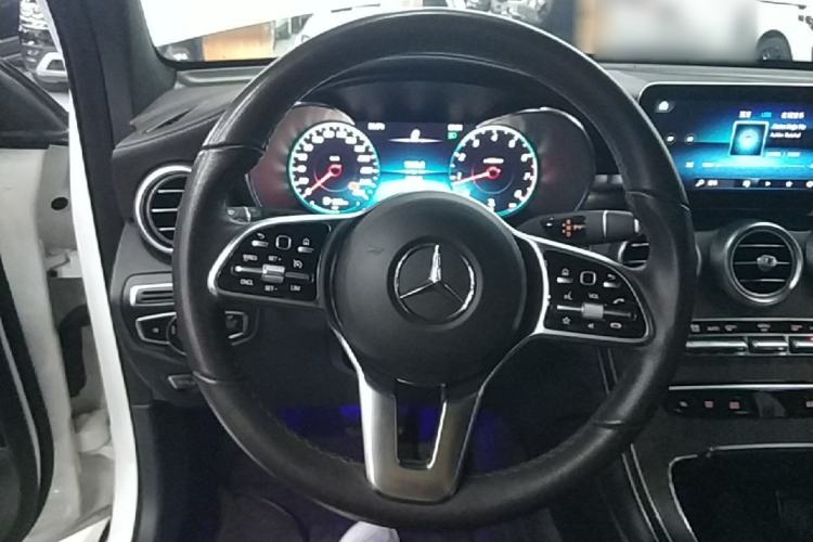 Used Mercedes-Benz GLC 2020 Facelifted GLC 300 L 4MATIC AMG-Line Steering Wheel