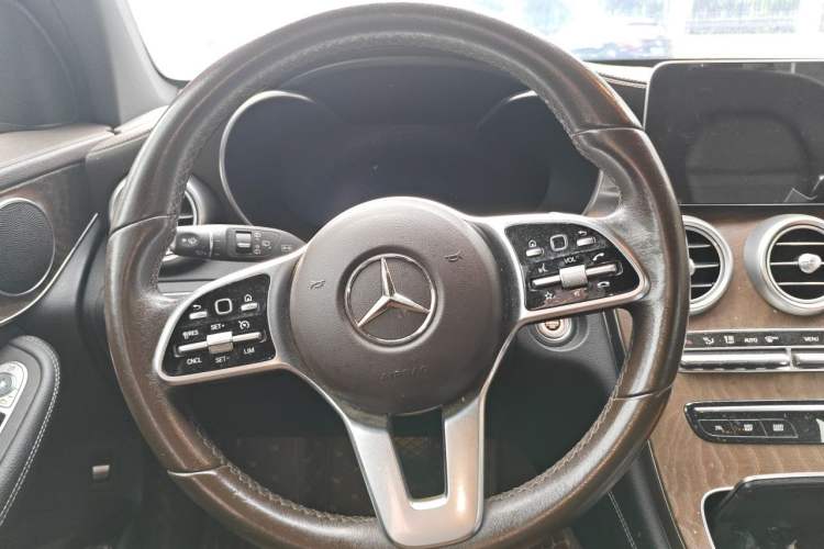 Used Mercedes-Benz GLC 2020 GLC 300 L 4MATIC Dynamic Edition Steering Wheel