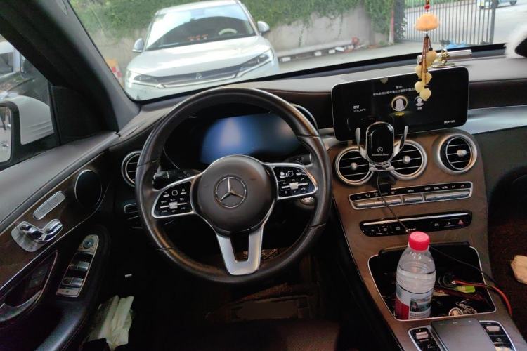Used Mercedes-Benz GLC 2020 GLC 300 L 4MATIC AMG-Line Steering Wheel