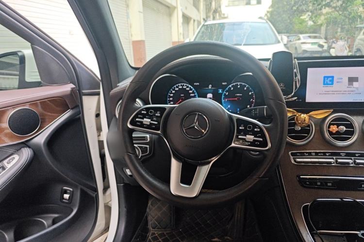 Used Mercedes-Benz GLC 2020 Facelift GLC 300 L 4MATIC Dynamic Edition Steering Wheel