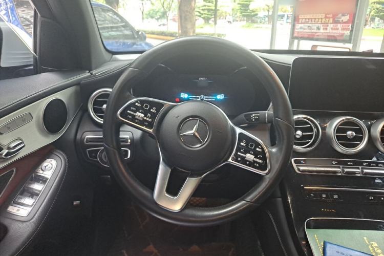 Used Mercedes-Benz GLC 2020 GLC 300 L 4MATIC Dynamic Edition Steering Wheel