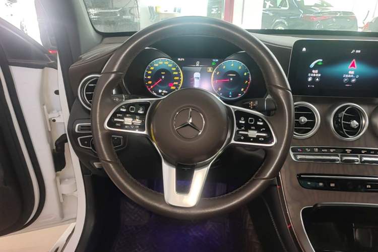 Used Mercedes-Benz GLC 2020 Facelift GLC 300 L 4MATIC Dynamic Edition Steering Wheel