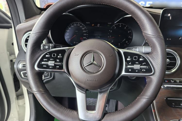 Used Mercedes-Benz GLC 2020 Facelift GLC 260 L 4MATIC Luxury Edition Steering Wheel
