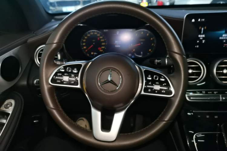 Used Mercedes-Benz GLC 2020 Facelifted GLC 260 L 4MATIC Dynamic Edition Steering Wheel