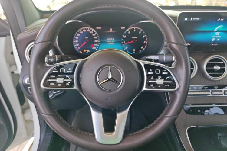 Used Mercedes-Benz GLC 2020 Facelift GLC 300 L 4MATIC Dynamic Edition Steering Wheel