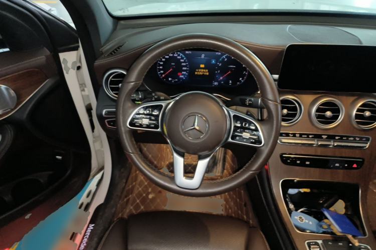 Used Mercedes-Benz GLC 2020 Facelift GLC 300 L 4MATIC Dynamic Edition Steering Wheel