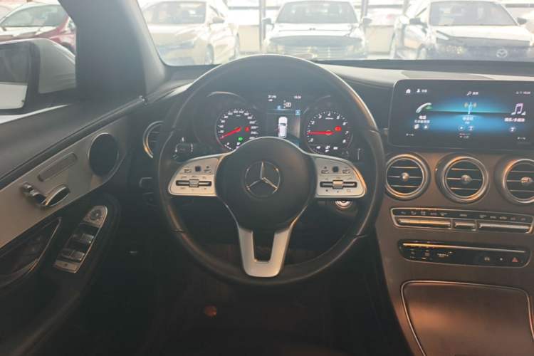 Used Mercedes-Benz GLC 2020 GLC 260 L 4MATIC Dynamic Model Steering Wheel