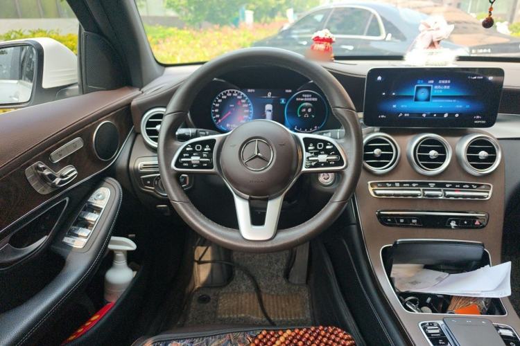 Used Mercedes-Benz GLC 2020 Facelift GLC 300 L 4MATIC Dynamic Edition Steering Wheel