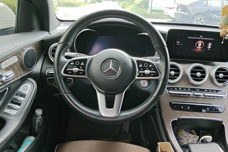 Used Mercedes-Benz GLC 2020 GLC 300 L 4MATIC Dynamic Edition Steering Wheel