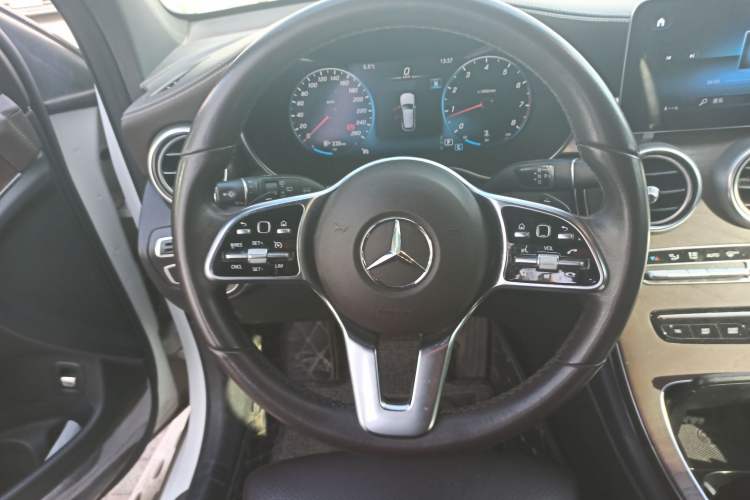 Used Mercedes-Benz GLC 2020 GLC 260 L 4MATIC Luxury Model Steering Wheel