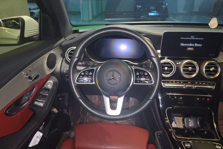 Used Mercedes-Benz GLC 2020 GLC 260 L 4MATIC Luxury Model Steering Wheel