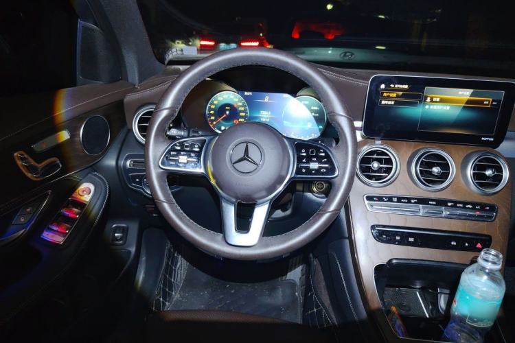 Used Mercedes-Benz GLC 2020 GLC 260 L 4MATIC Luxury Model Steering Wheel