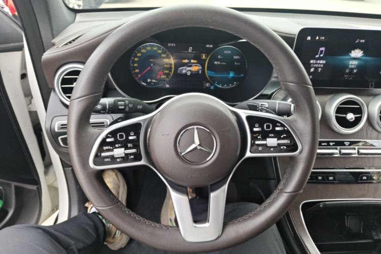 Used Mercedes-Benz GLC 2020 Facelift GLC 260 L 4MATIC Luxury Edition Steering Wheel