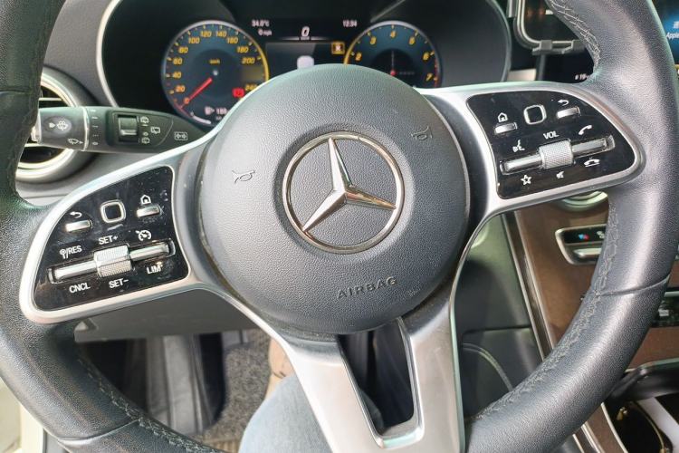 Used Mercedes-Benz GLC 2020 GLC 300 L 4MATIC Dynamic Edition Steering Wheel