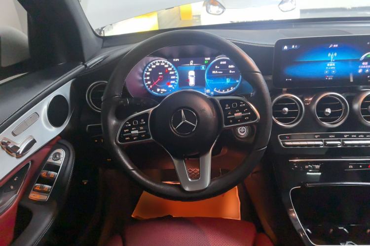 Used Mercedes-Benz GLC 2020 Facelifted GLC 260 L 4MATIC Dynamic Edition Steering Wheel