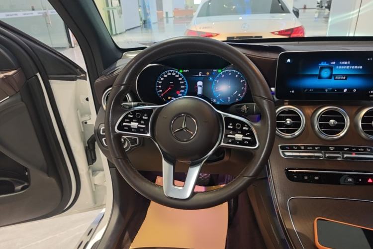 Used Mercedes-Benz GLC 2020 Facelift GLC 300 L 4MATIC Dynamic Edition Steering Wheel
