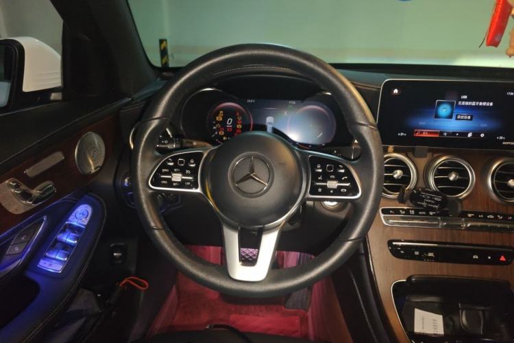 Used Mercedes-Benz GLC 2020 Facelifted GLC 300 L 4MATIC Luxury Edition Steering Wheel