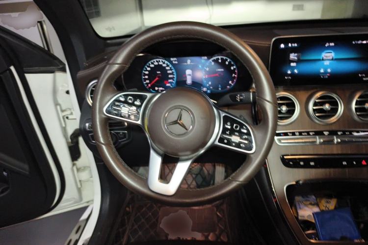 Used Mercedes-Benz GLC 2020 Facelift GLC 300 L 4MATIC Dynamic Edition Steering Wheel