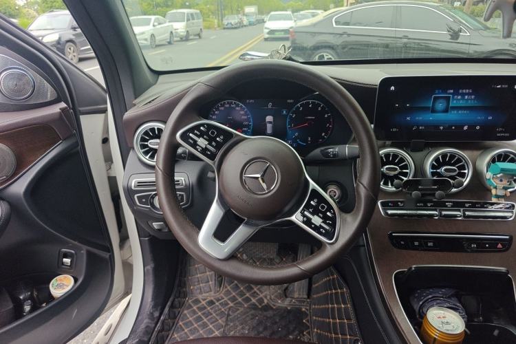 Used Mercedes-Benz GLC 2020 Facelift GLC 300 L 4MATIC Dynamic Edition Steering Wheel